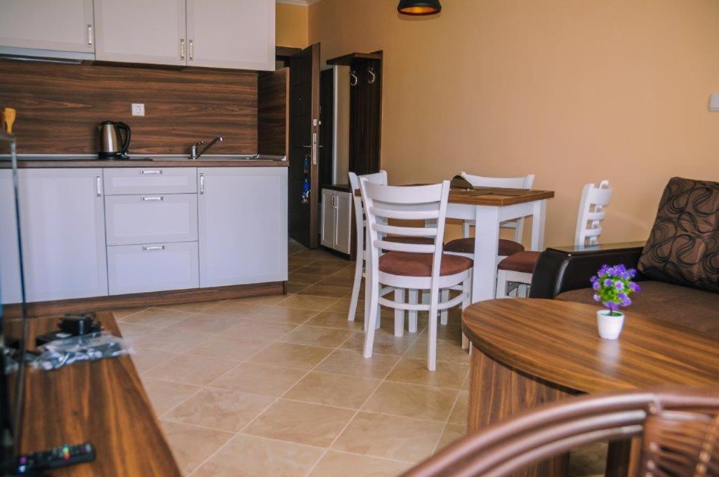 Apartments In Rif 3 Ravda Extérieur photo